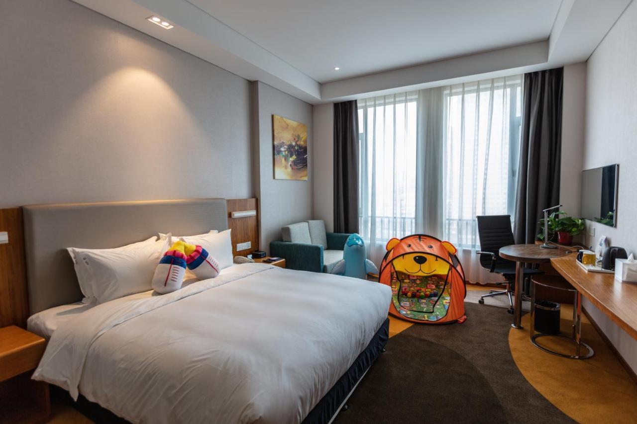 Holiday Inn Express Luoyang Xiyuan Exterior foto